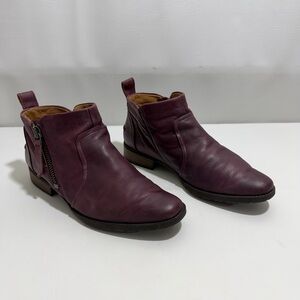 UGG ankle leather boots